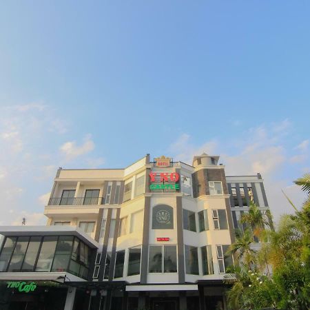 Yno Castle Hotel Malang Exterior photo