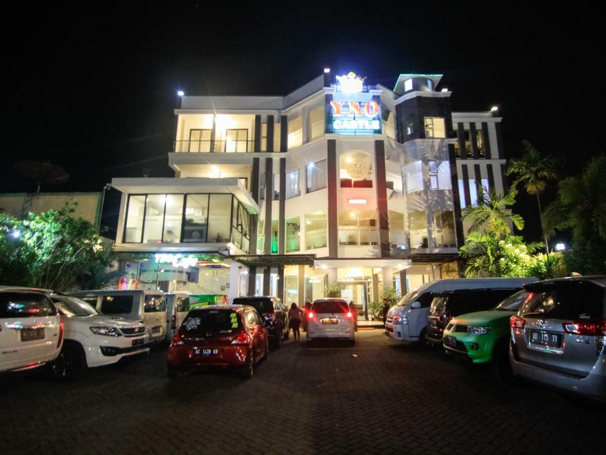 Yno Castle Hotel Malang Exterior photo